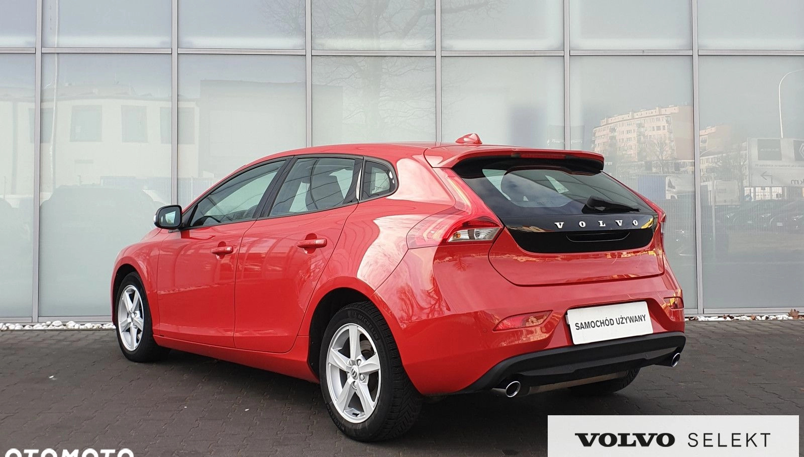 Volvo V40 cena 59900 przebieg: 190800, rok produkcji 2018 z Chojnice małe 172